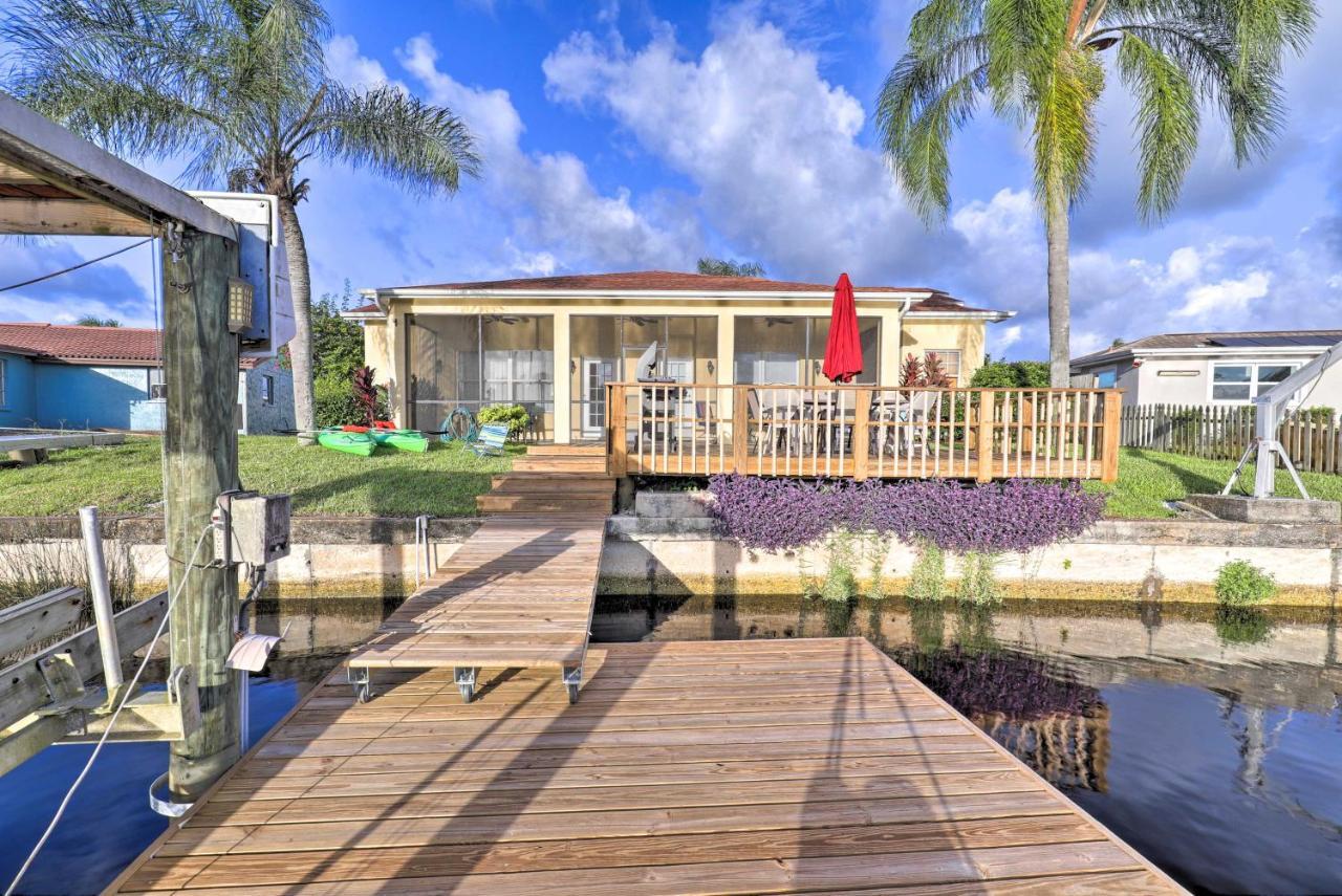 Waterfront Florida Home With Boat Lift And Kayaks! Holiday Exterior photo